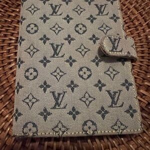 Louis Vuitton Monogram Canvas Wallet